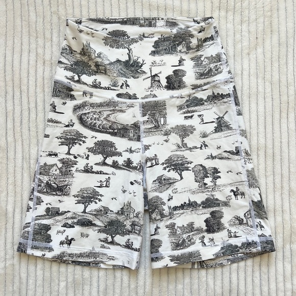 WEWOREWHAT // Toile Biker Shorts, White & Black, size S, EUC - Picture 3 of 15